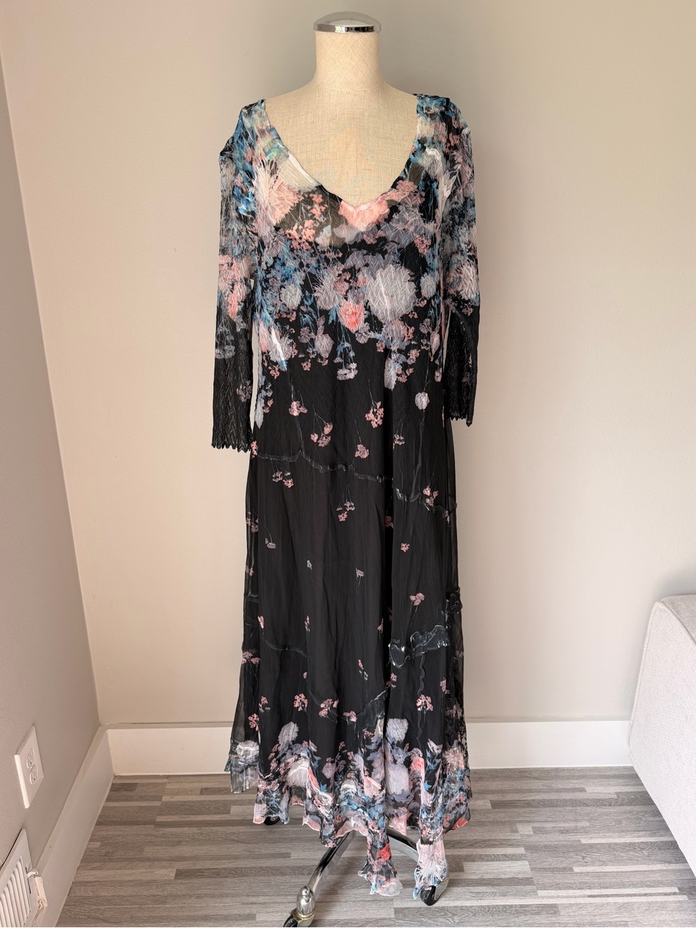 Komarov Women Floral Print Handkerchief Hem
Maxi Dress
